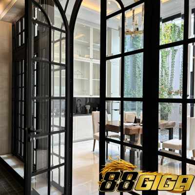 88Giga Art Glass Masterpiece Banner